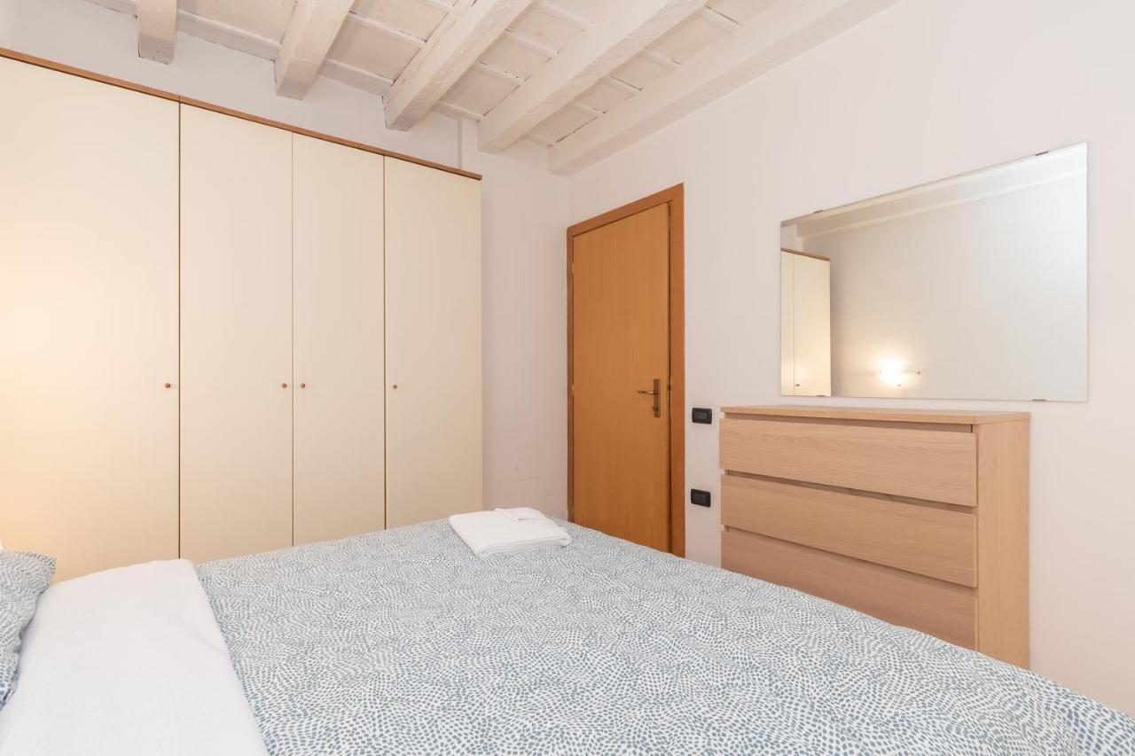 Appartamento Bilocale 1 Piazza Vittoria - Affitti Brevi Italia Brescia Luaran gambar